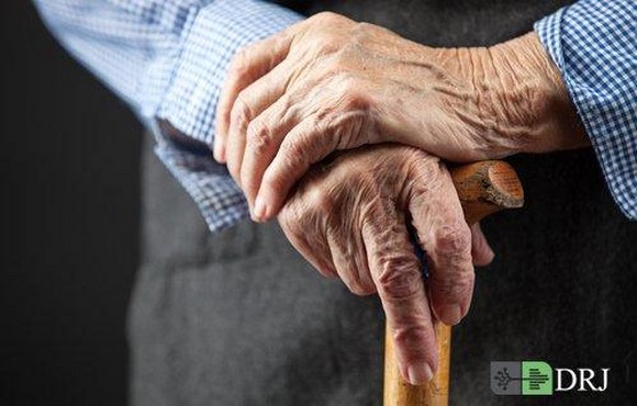 دیپروتد توصیه‌های یک متخصص طب سنتی به سالمندان